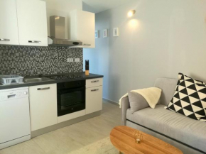 Apartment Seashell